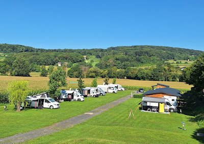 Camping Stone Valley
