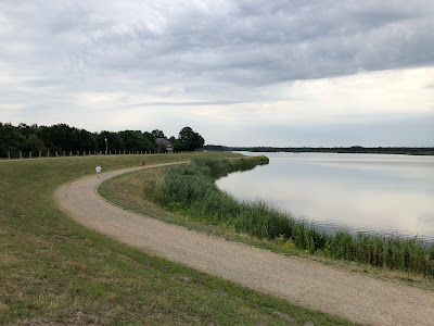 Wanderweg am Stauwerk Thülsfelder Talsperre
